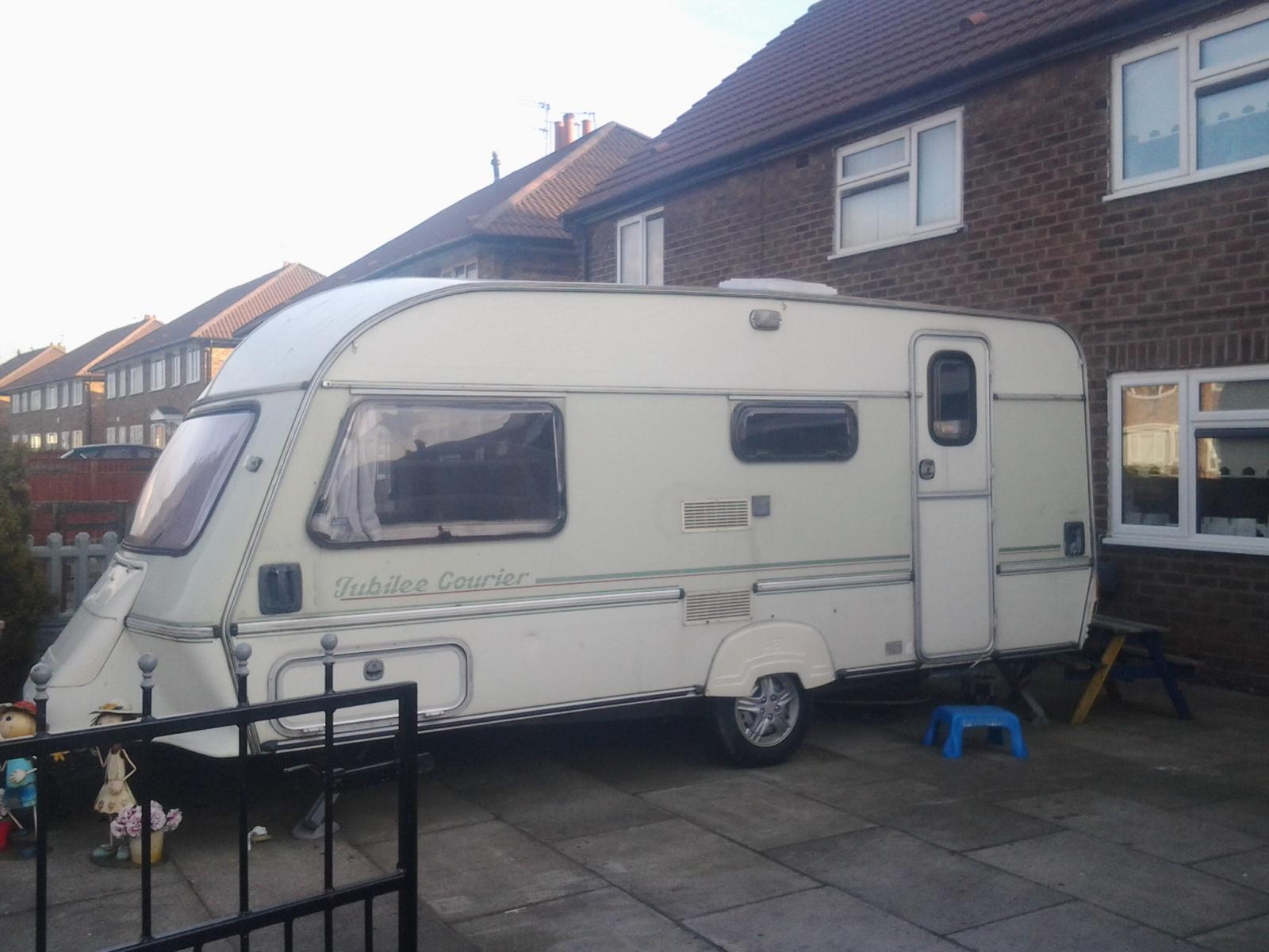 free caravan. needs work. - AutoShite - Autoshite