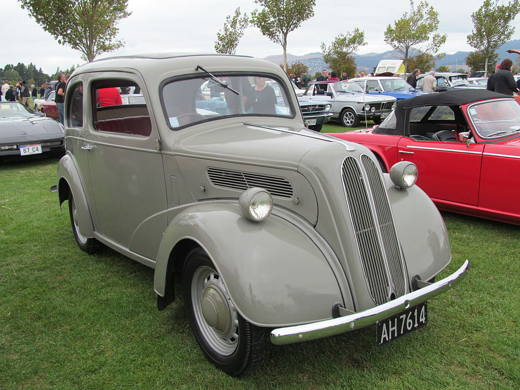 1955_Ford_Popular.jpg