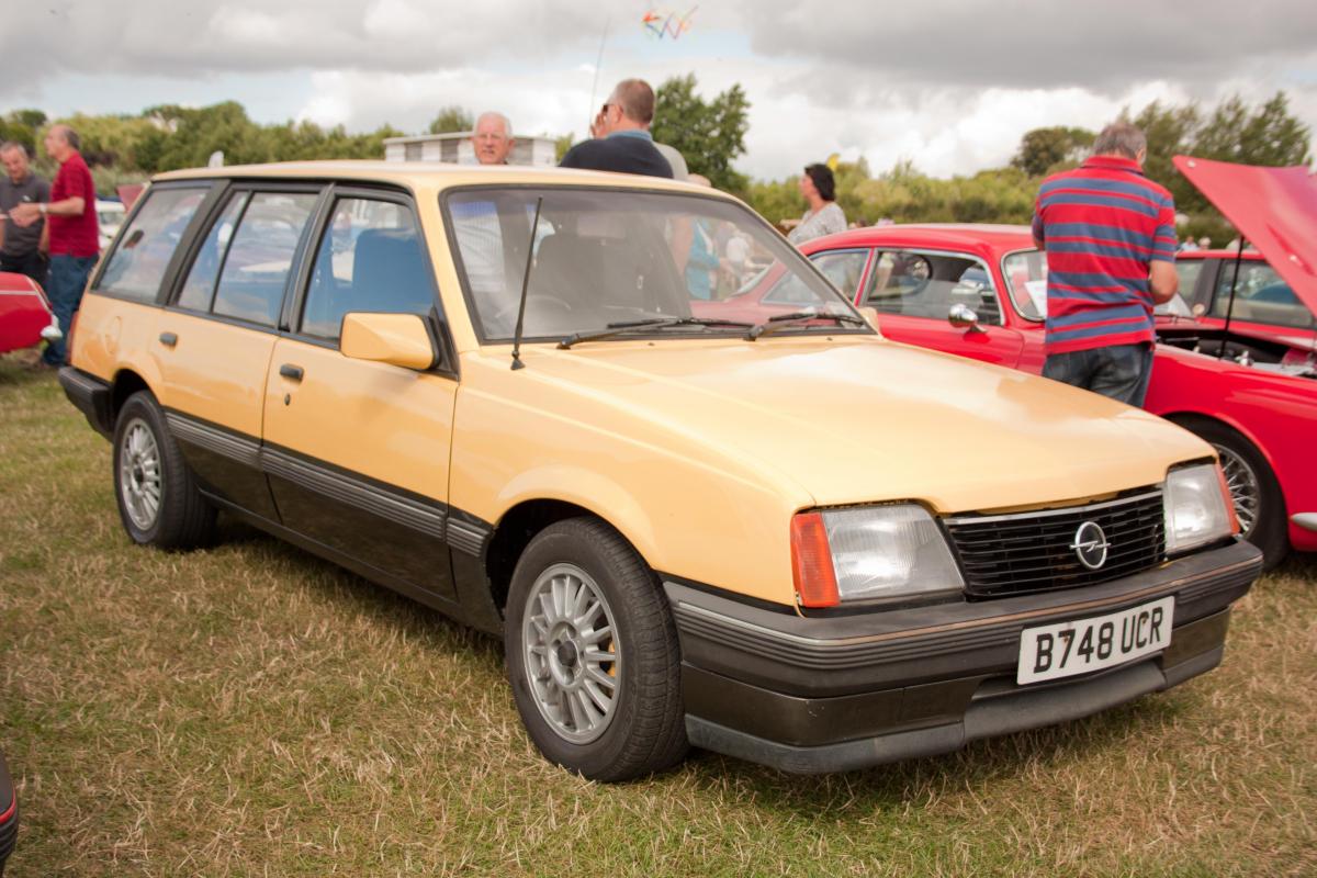 Vauxhall Cavalier mk1