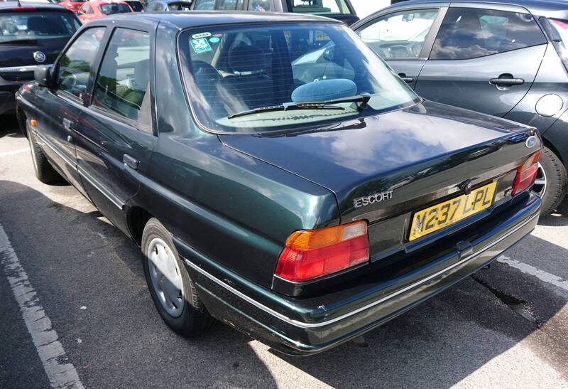 1429188547_1995FordEscortEquipesaloonMar2015(2).thumb.JPG.2dd19c68406d241c29c8d2a9586309bb.JPG