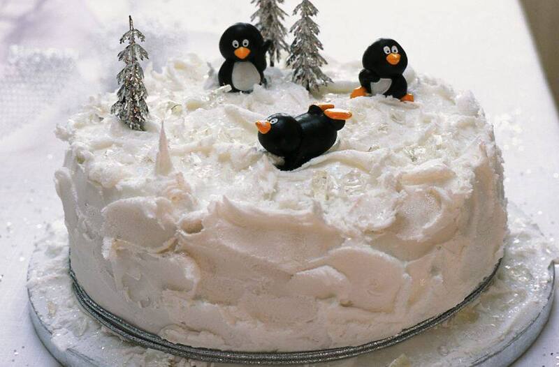 Royal-icing-cake-920x605.thumb.jpg.2ac24fd374f742a6538010ce775ba70e.jpg