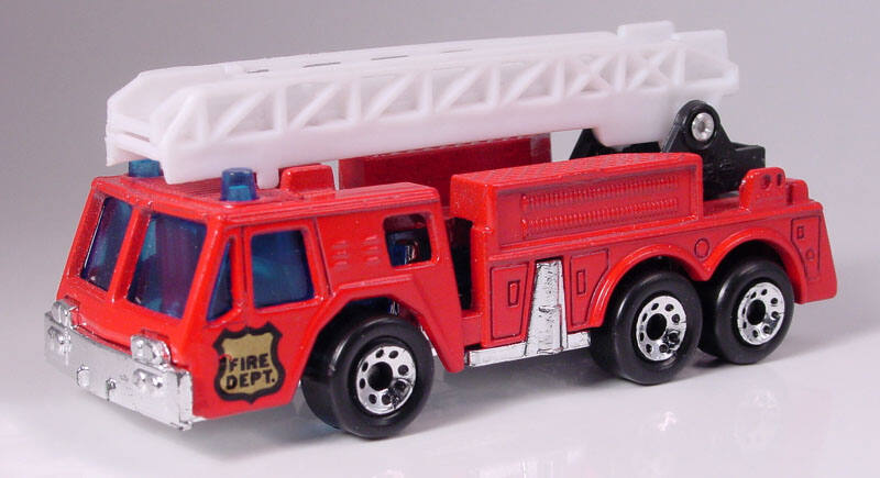 Matchbox_MB18_Fire_Engine_1984.jpg.a6066edf2af1404397249f0c86d3b1a9.jpg