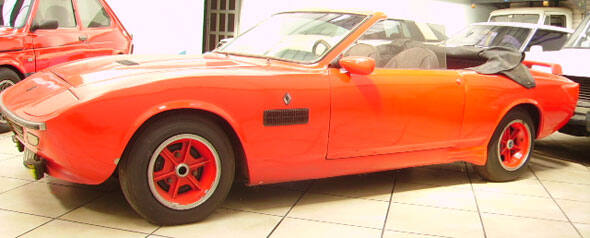 112584-renault-tulieta-crespi.jpg.8ebae30b896e6b7dae6daaa246c637e9.jpg