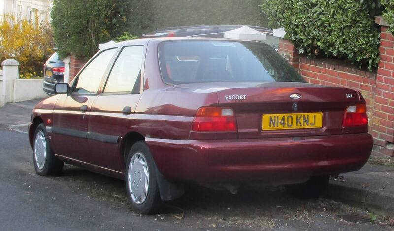 217248344_1995FordEscortLXsaloonNov1999.thumb.JPG.ccc67163e9af6995095670e5ebddc9c5.JPG