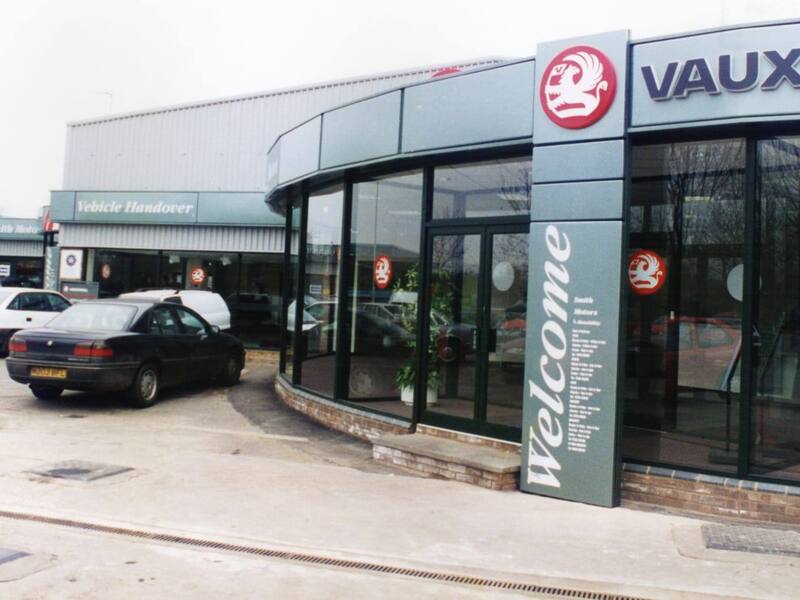 smiths_vauxhall_bretton_1996.thumb.jpg.7bcb2f31016927f78661dc72dd3db6e3.jpg