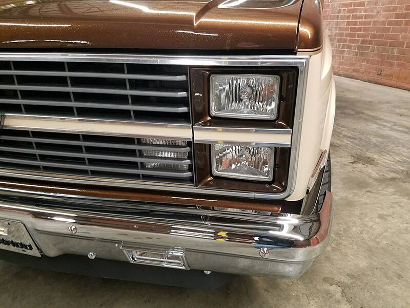 1981-87-Fullsize-Chevy-GMC-Truck-Custom-Clear-Dual-Headlight-01.jpg.a731c7aff9ac0ee9eae2a2a07673f178.jpg