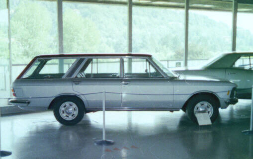 Fiat_130_combi.jpg.b649c302d7a6b5f0cc289d488e0d76e6.jpg