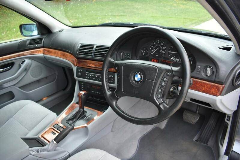 bmw-528i-saloon-ec61be7c08ff.thumb.jpg.69b575ef0c8e01c88186b83a15391617.jpg