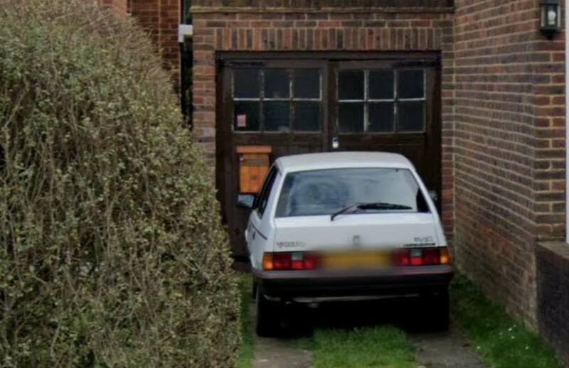 Volvo 340 white 02.jpg