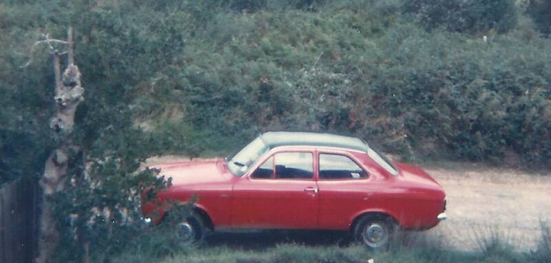 Ford_Escort.thumb.jpg.1b447f62f06525be19f6b11bd4d62423.jpg
