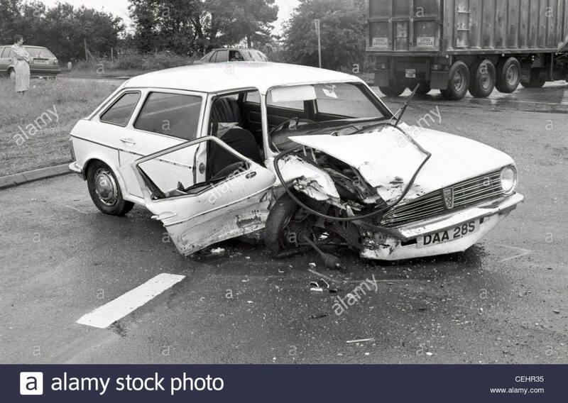 road-traffic-accident-involving-a-1977-austin-maxi-family-car-near-CEHR35.thumb.jpg.a27da6dd5bfa338cf8c2a4e01280c101.jpg