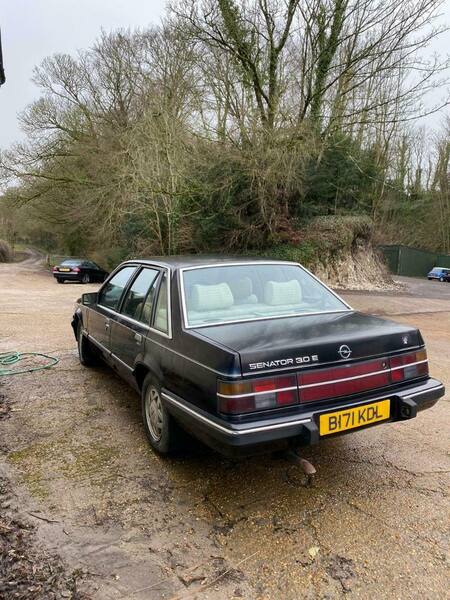 1634152813_OpelSenator-B171KDL(2).thumb.jpg.4f5a4d3f1e759951a41dbab917f3fb6f.jpg