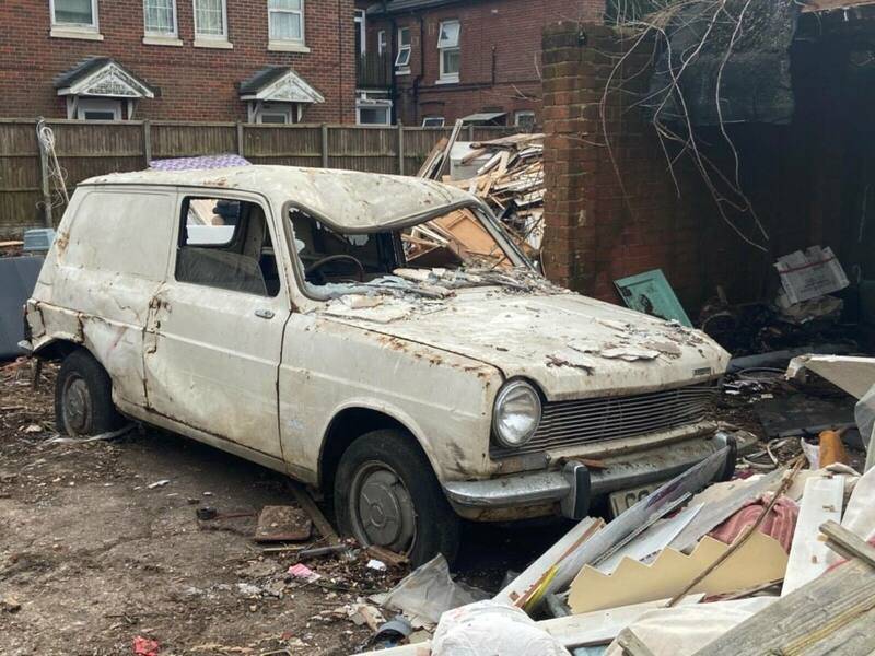 1754932687_Simca1100-LCG372N(1).thumb.jpg.65218dac52a6795417f4fec27d12e6a3.jpg