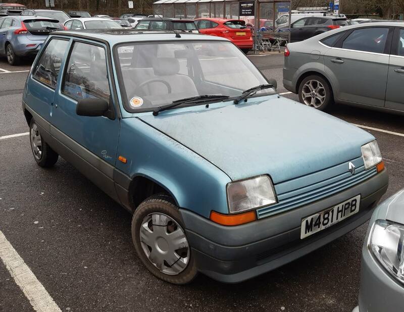 1953880941_1994Renault5CampusPrima.thumb.jpg.451f6c9fff0abda2528e2af436e0cb44.jpg