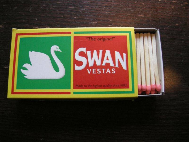 Swan_vesta_matches_2008.thumb.jpg.1bec23de842afc0fb34745e5231aadf3.jpg