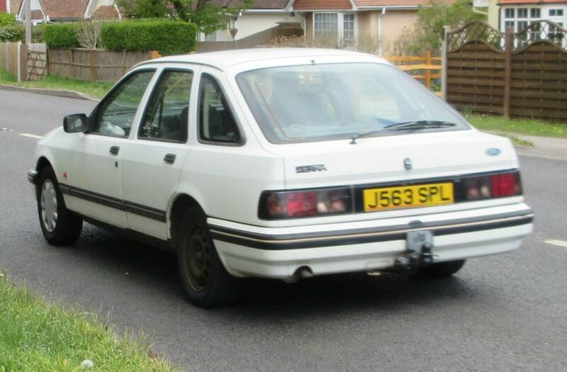 1015438167_1992FordSierra1.8basehatchback3po.thumb.JPG.242c96c3163df241dc60cea9940b4342.JPG
