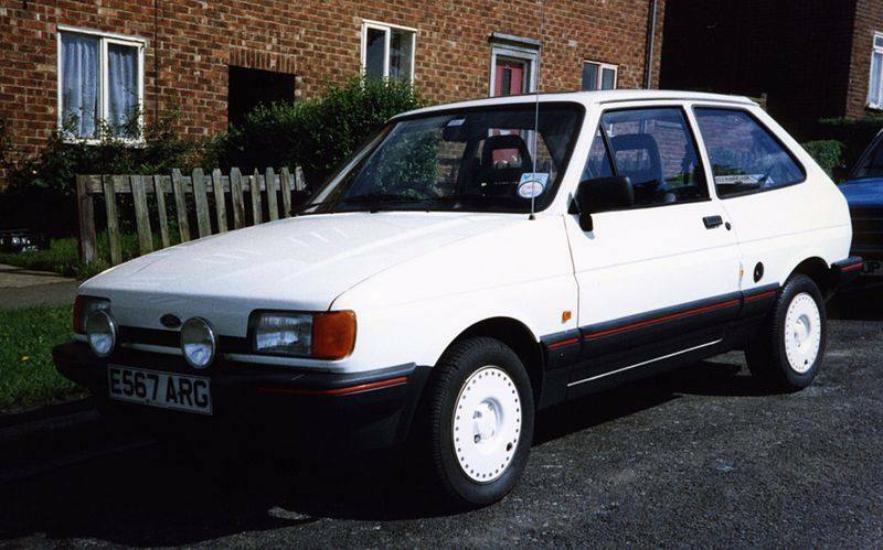 800px-Ford_Fiesta_MK2.jpg.b093589cee0e48e4cd64415f65de8e0f.jpg