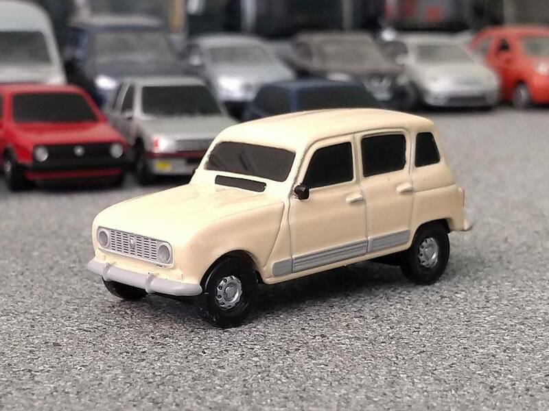 Renault_4.thumb.jpg.e72d11348f70aa22c9972663d50038ce.jpg