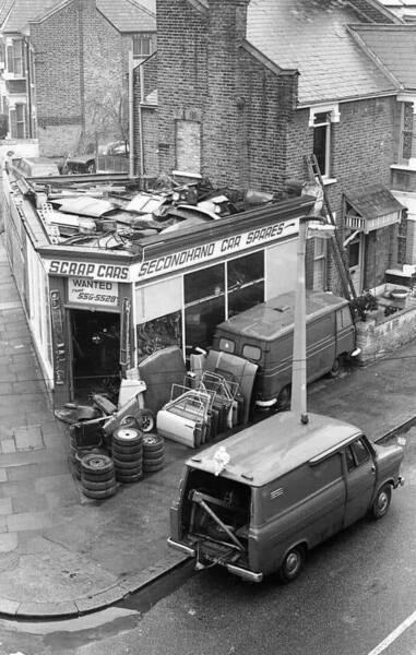 124680261_carspares.thumb.jpg.8ef0328710f10ae19e037b950456bdf3.jpg