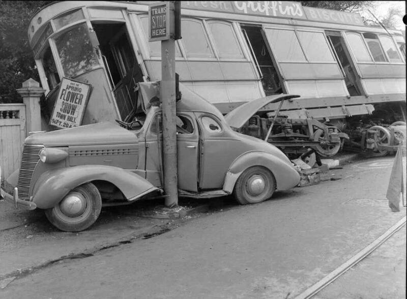 car and tram ding 1955.jpg