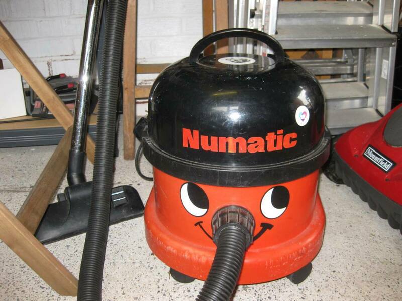 Garage pictures 007.JPG