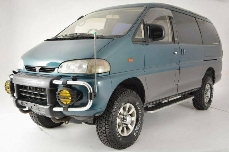 1994-Mitsubishi-Delica-Space-Gear-LWB-4x4-1.jpg