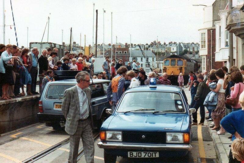 wt2-weymouth-tramway-never-ignore-warnings-2-16th-august-1982-copyright-clive-smith_orig.jpg
