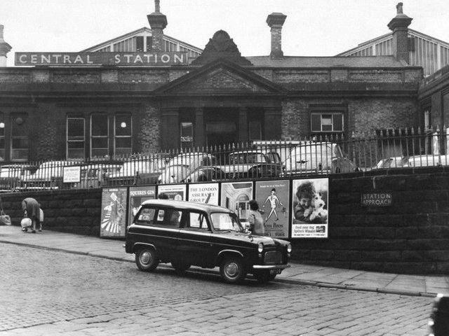leeds.jpg.fe1b80c00366a564456aa5537e3a5a24.jpg