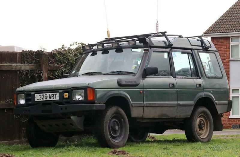 1993_Land_Rover_Discovery.thumb.jpg.6f1df2bc2d8cbdbb478c1b12108ef2fa.jpg