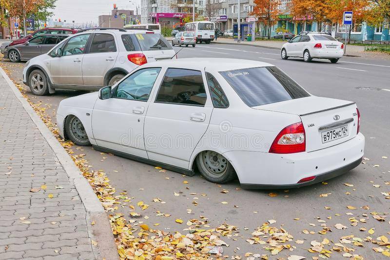 lada-priora-left-rear-krasnoyarsk-russia-october-car-tuning-running-gear-view-128744004.jpg.d4cc5057f74d0de6b402ee2647542d9c.jpg