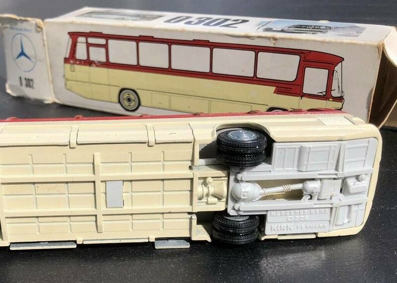 Kirk_Mercedes_Benz_O302_Bus_base.thumb.jpg.1ab91e16ad5bad811a17a88d45e28b0e.jpg