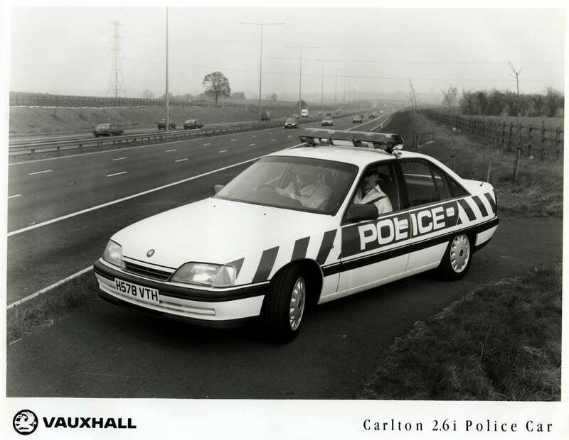 1995363535_26.Carlton2.6iPoliceCar.thumb.jpg.30fd3882621401362fed721182ae2a85.jpg