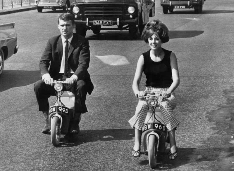 scooters.thumb.jpg.55fc81a24f09f4574baa1208d2743ecd.jpg