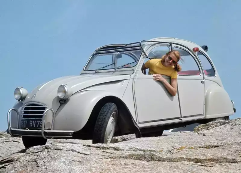 1966_Citroen_2CV_AZAM.thumb.webp.1ecd387f7ac62a7df77e815b3c9f51b5.webp