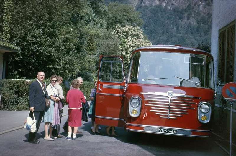 bus.thumb.jpg.1477fe5d07e4a42f3c12c6bd3f2de15d.jpg