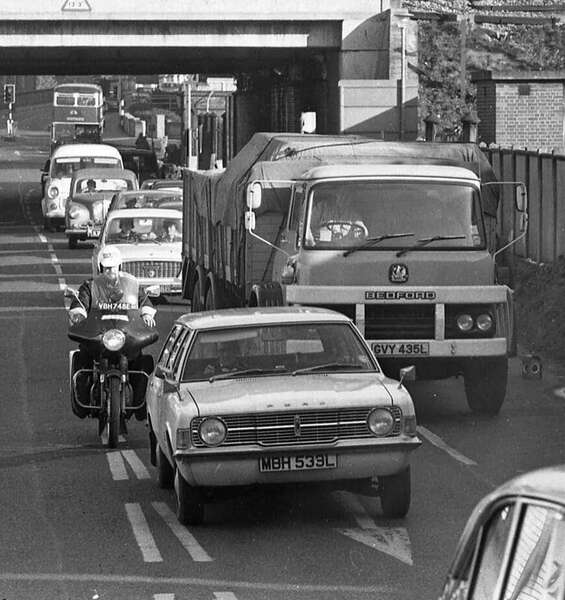 1067763065_trafficjam.thumb.jpg.d8c422b198aef8b62b07a2d43300c5b0.jpg
