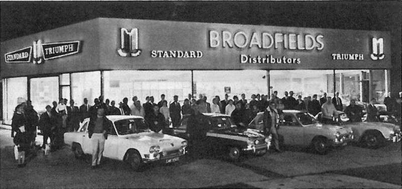 Endof48hrRun_BroadfieldsGarage_CockfostersSTR12-1966_image.jpg