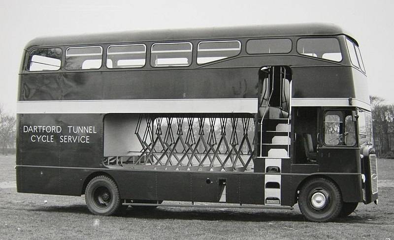 800px-Dartford_Tunnel_bus.jpg.a27206a539b14507d3603eace1b1d194.jpg
