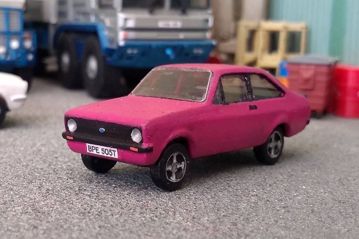 Ford_Escort_BPE505T.jpg.89232ed95f57918b278b8c843a9b4472.jpg