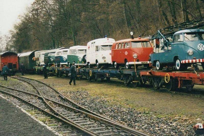 vwtrain.jpg.c32af4b9eb1b7154e17c42ec0b6b9c2d.jpg