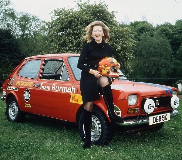 jenny-birrell-rally-driver-june-1972-crash-helmet-21485575.jpg.webp.7176750e7836c53a49908939eb290a8b.webp