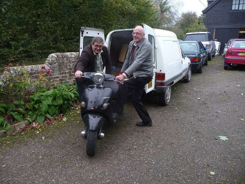 23-Oct-17-Wollardingblackmoped.thumb.JPG.3cf04047c3e252728bd4ce1cb31def77.JPG