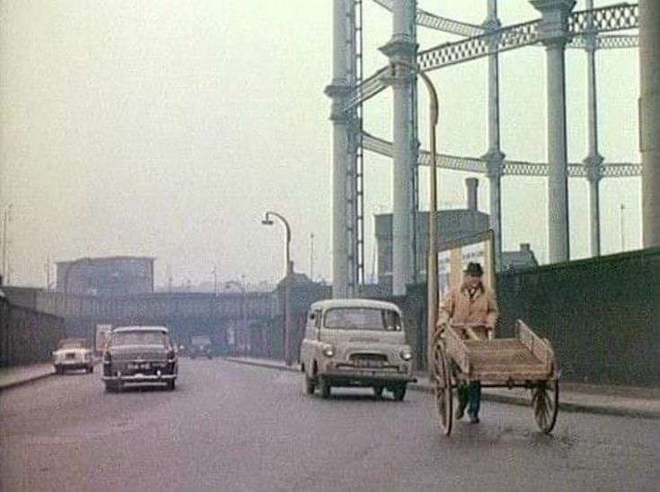 handcart.jpg.16c36975e3654295480dbf5b0a6be443.jpg