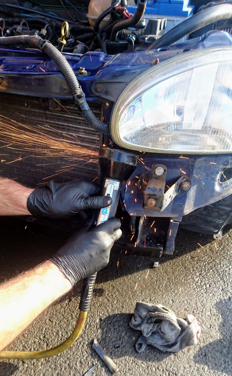 Cuttingforintercoolerpipe.jpg.5348066e7b59e907593427cffa024358.jpg