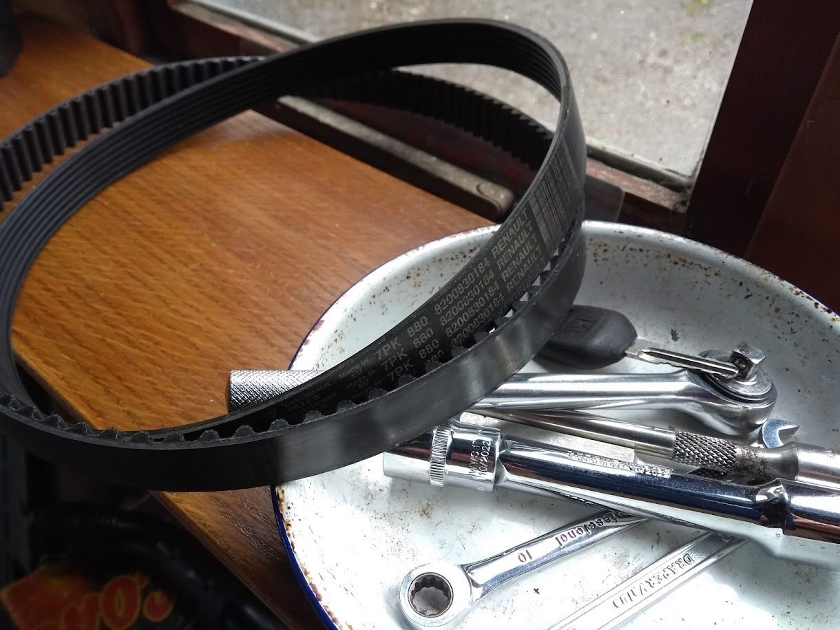 Originalbelts.jpg.2394cbabd0cb164ad1b3af62d84d5c27.jpg