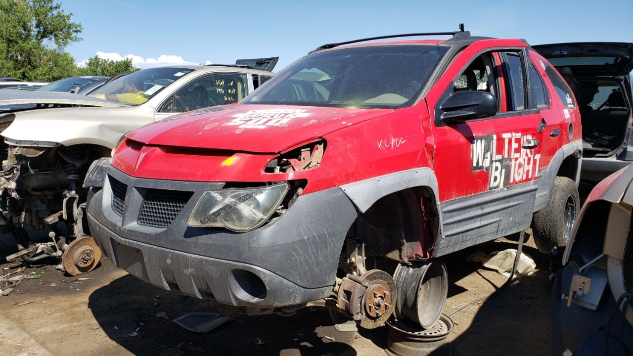 00-2001-pontiac-aztek-in-colorado-junkyard-photo-by-murilee-martin-1590547960.jpg.3a26ceef2d3209ded6d9c75f5532dbd1.jpg