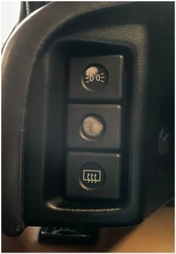 lotus_switch.jpg.d08c3c9dca539523c43bd7f4cdd05afd.jpg