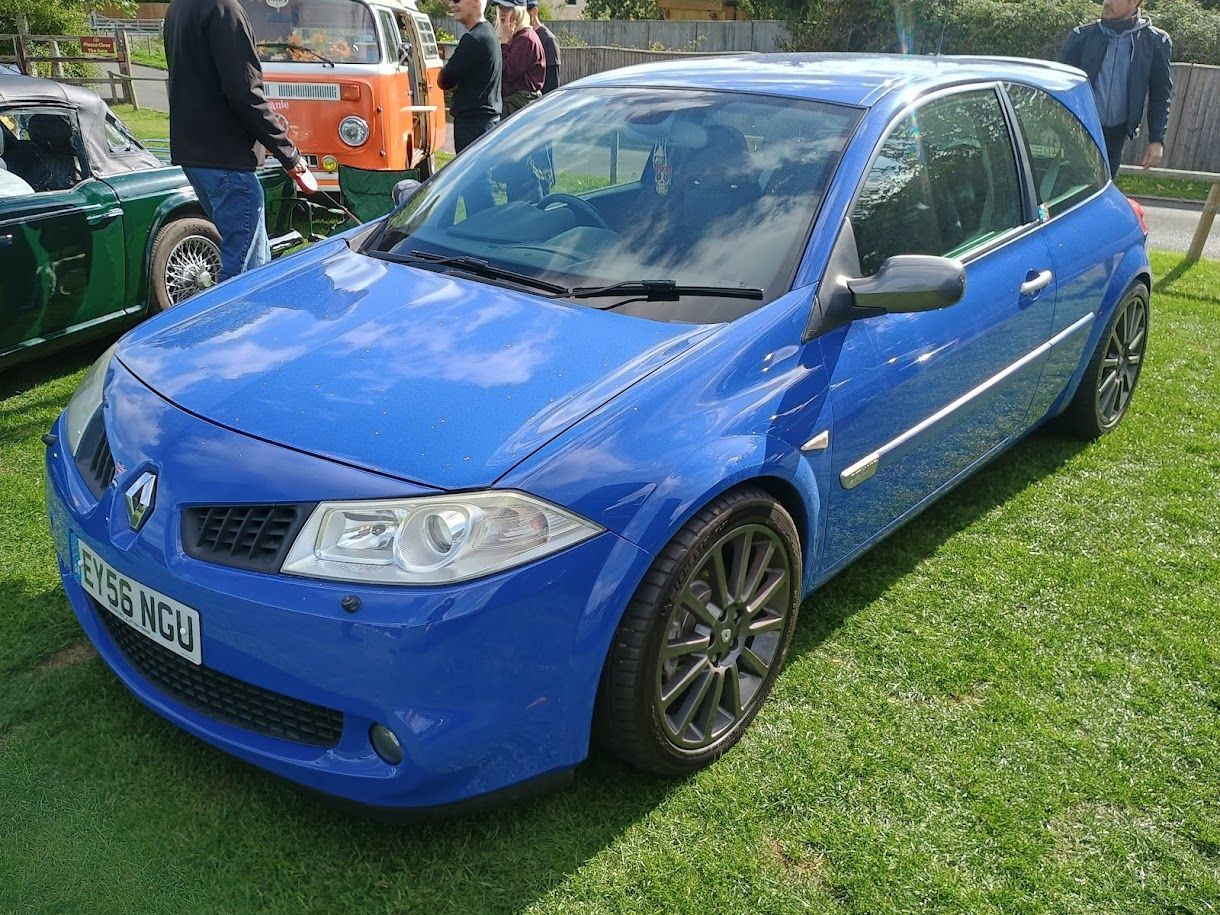 Megane.jpg.26eb6d9f063e4ee61e516873528e1cd6.jpg