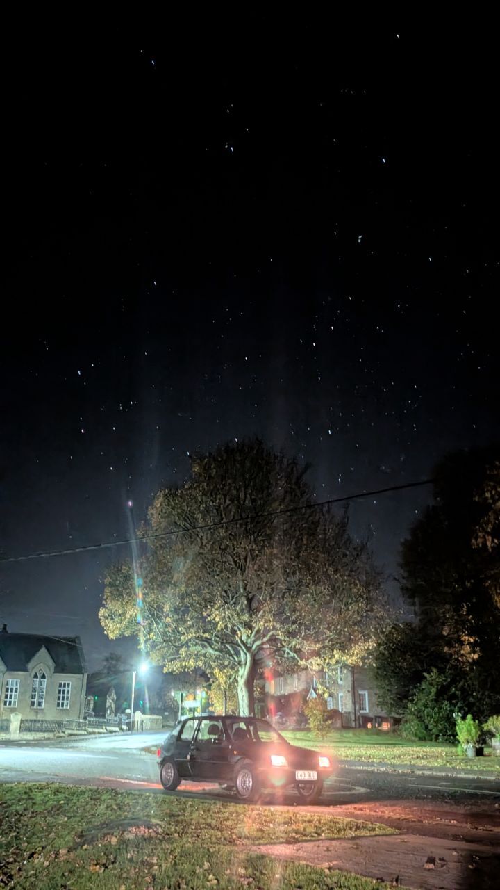 PXL_20251029_232734078.NIGHT.jpg.0f2ba4a05f5571e3f2ea857d61389079.jpg