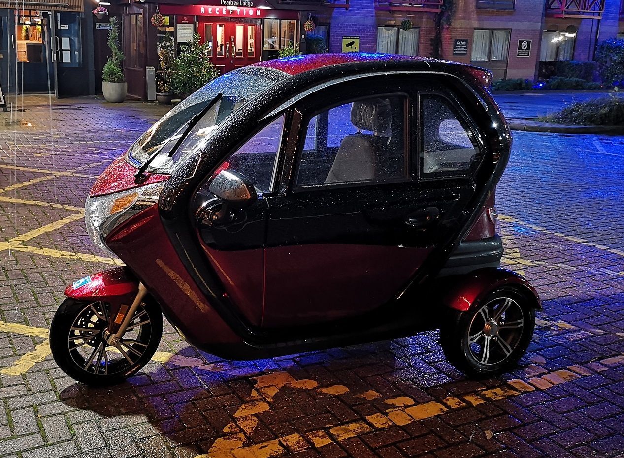 19-Oct-25-invalidtricycle-front.jpg.d7f54137b16b7c09411cb1f5554f8fa8.jpg